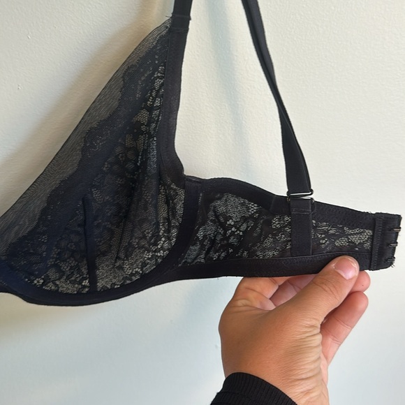 Black lace unlined bra - Picture 7 of 7